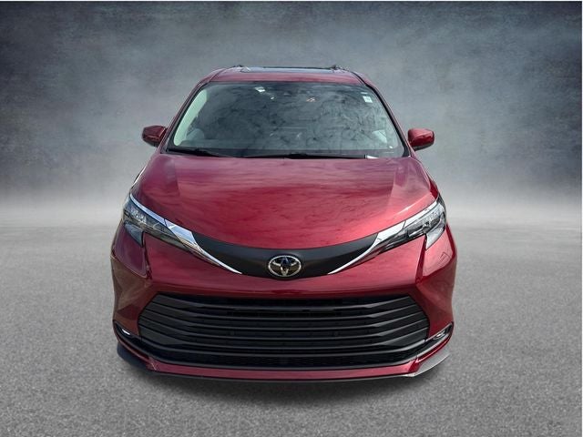 2026 Toyota Sienna XLE 8 Passenger